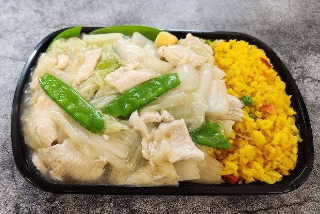 C6 Chicken Chow Mein 鸡炒面