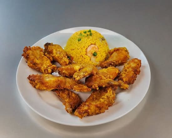 Fried Chicken Wings (8 pcs) with Shrimp Fried Rice鸡翅8/虾饭