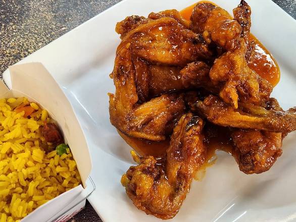 Honey Hot Wings (10 pcs) with Roast Pork Fried Rice 蜜辣鸡翅/叉饭