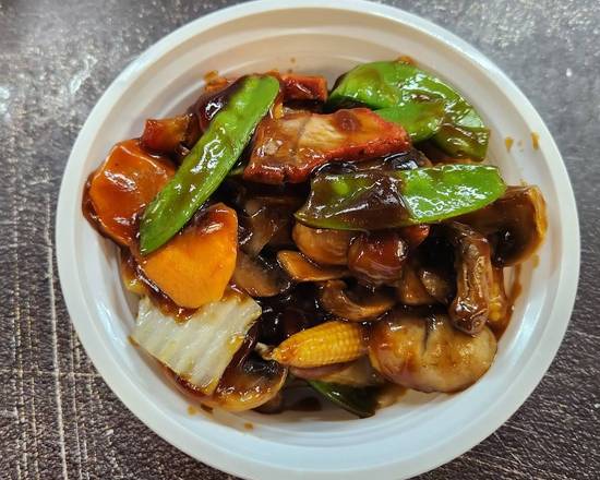L10 Pork with Mushrooms 蘑菇叉烧