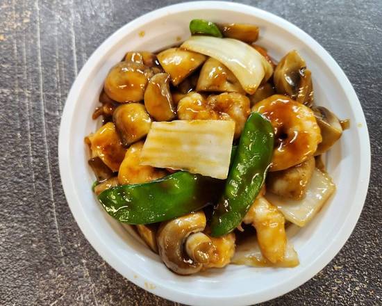 L12 Shrimp with Mushrooms 蘑菇下