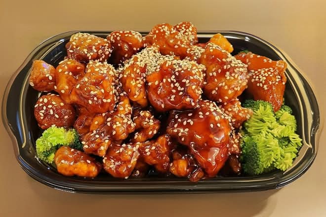 S3 Golden Sesame Chicken 芝麻鸡大