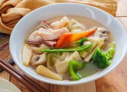 26.Subgum Wonton Soup