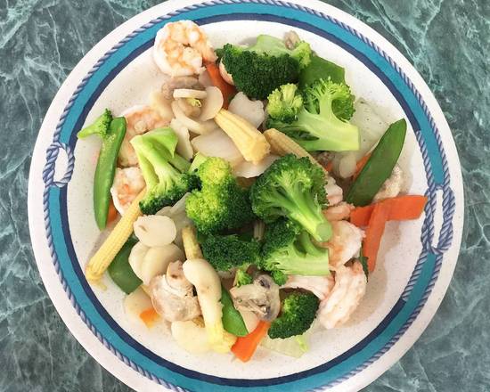 D5.Steamed Shrimp with Mixed Vegetables
