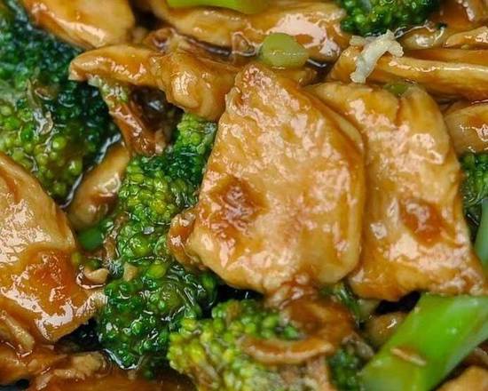 L16.Chicken with Broccoli