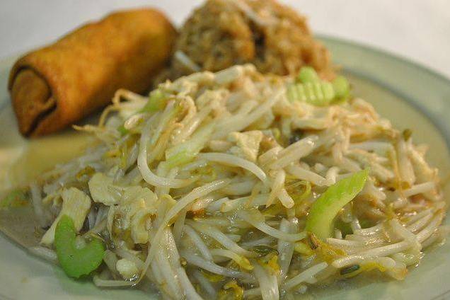 L2.Chicken Chow Mein
