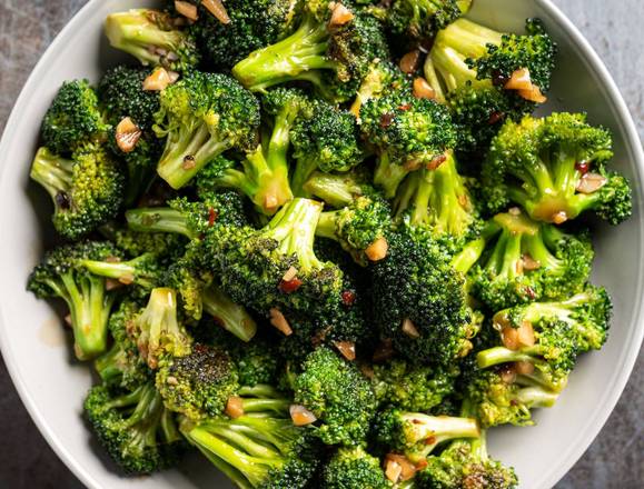 L25.Broccoli in Garlic Sauce