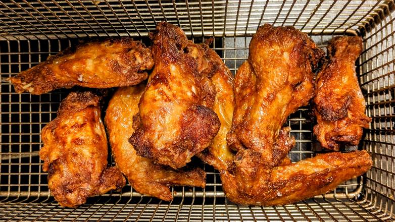 Fried Chicken Wings (8)