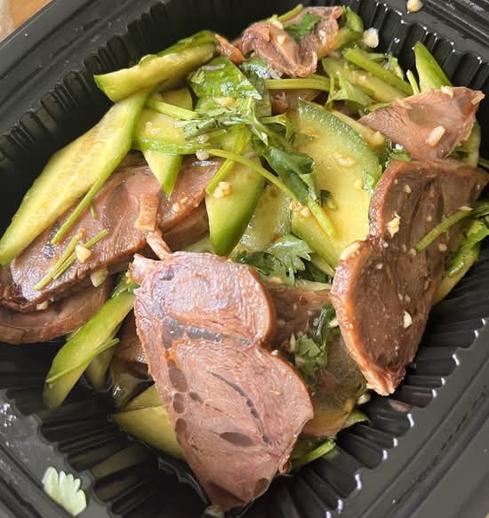 Beef Shank W/ Cucumber 凉拌牛腱