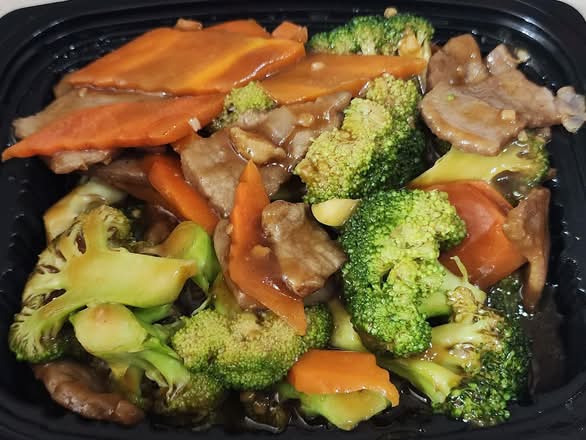 BROCCOLI BEEF