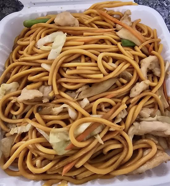 CHICKEN LOMEIN