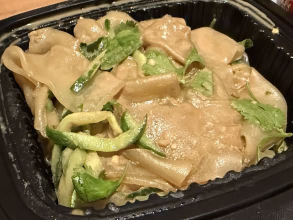 Cold Clear Noodles ( sesame sauce) 芝麻酱拉皮
