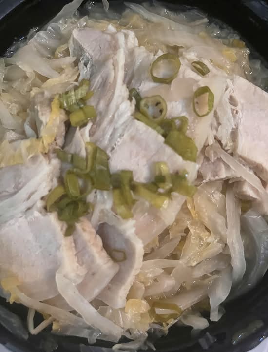 Pickled Cabbage Pot 酸菜白肉锅