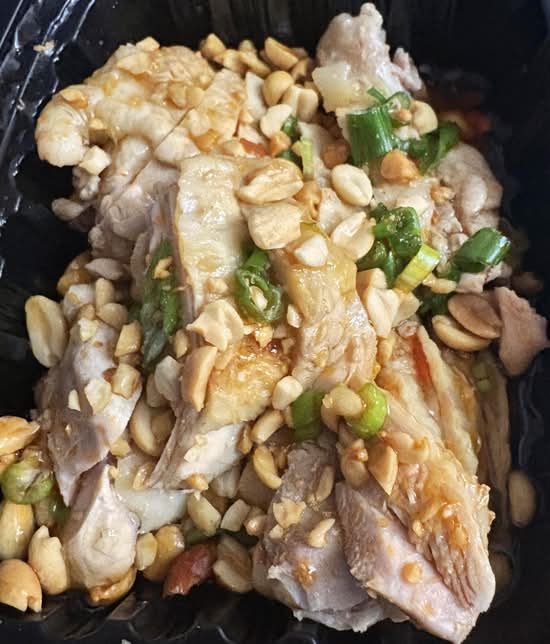 Steamed Chicken with Chili Sauce 口水鸡
