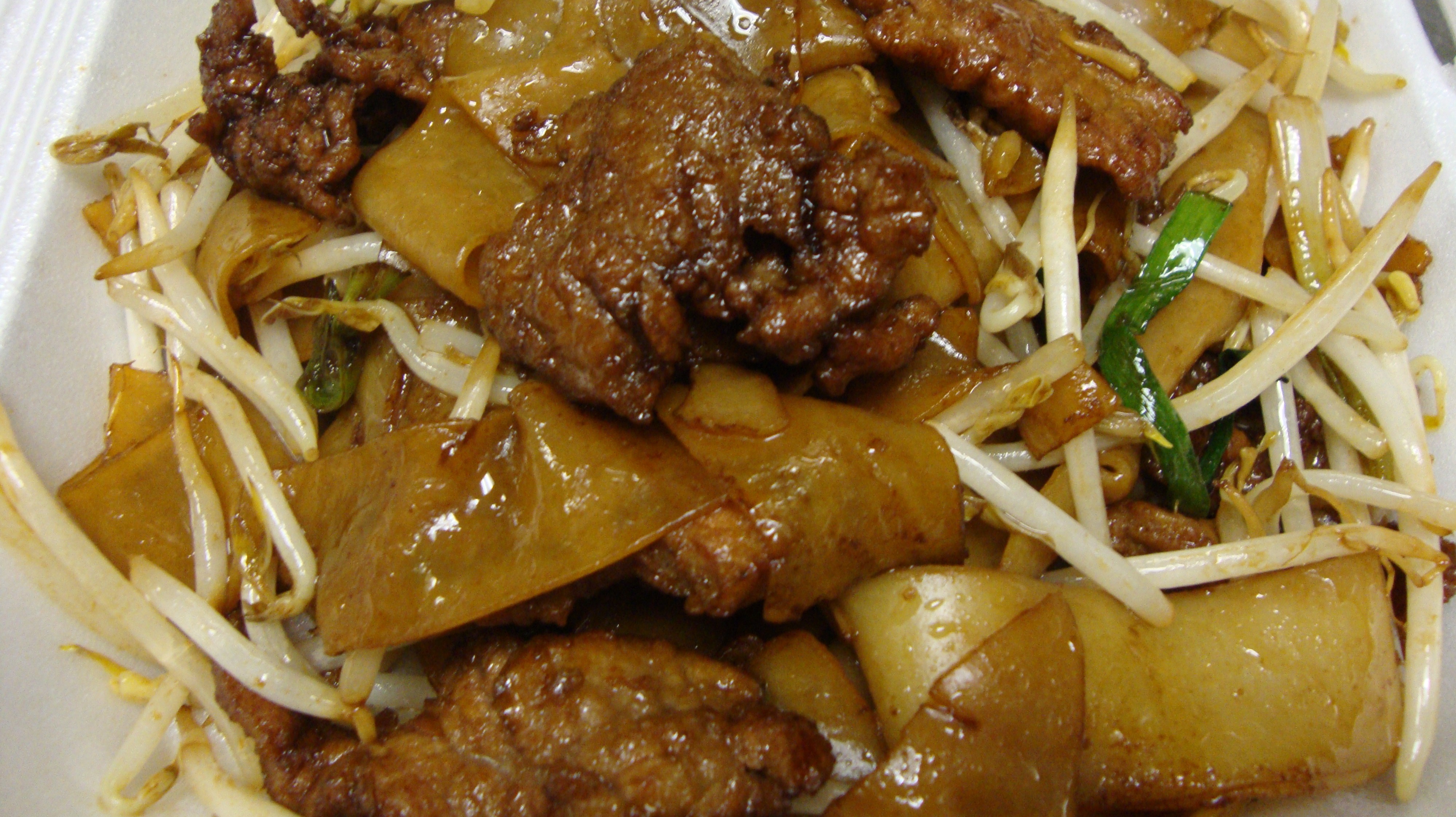 46. Beef Chow Mai Fun (Per Order)