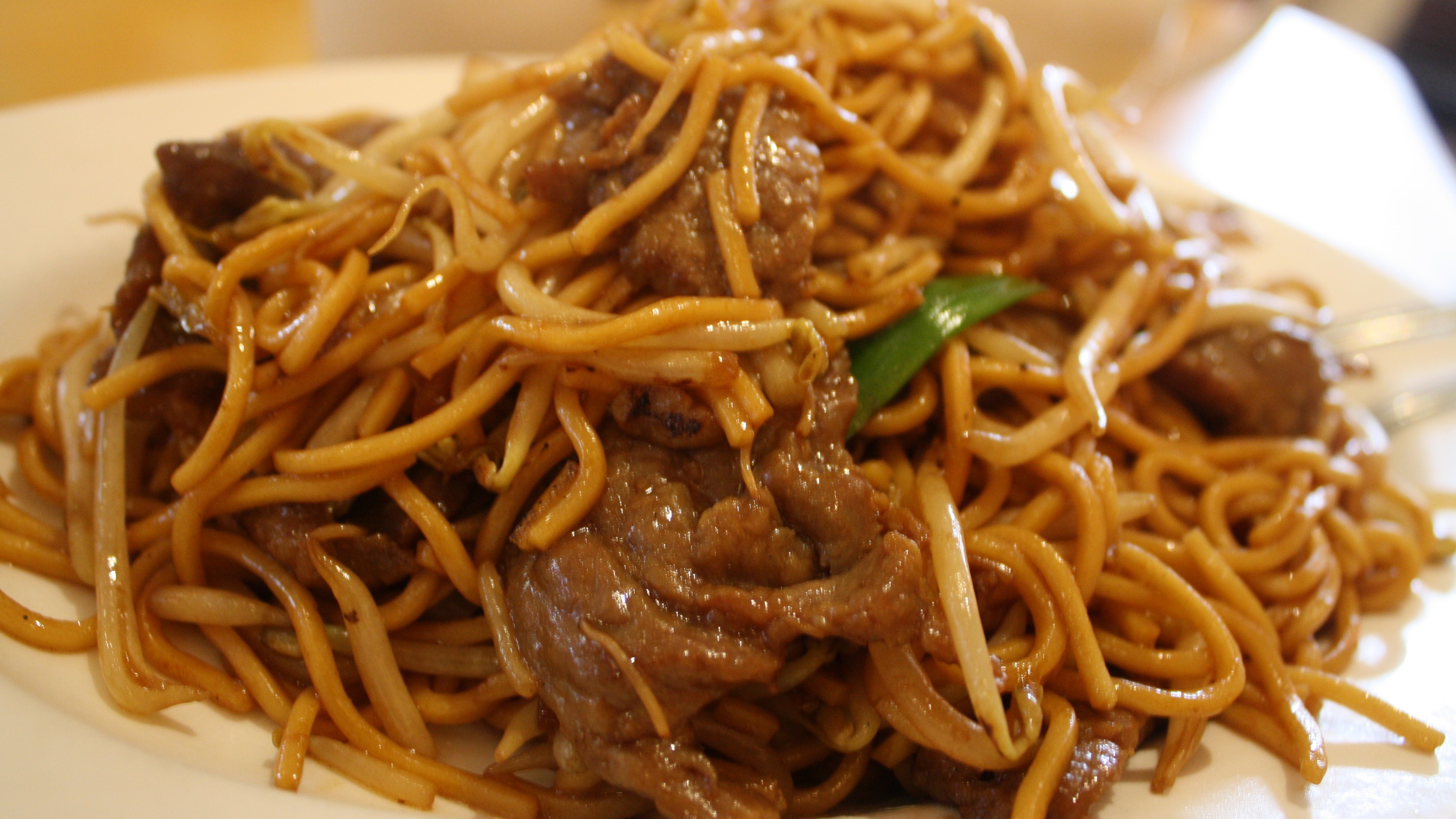 L9. Beef Lo Mein