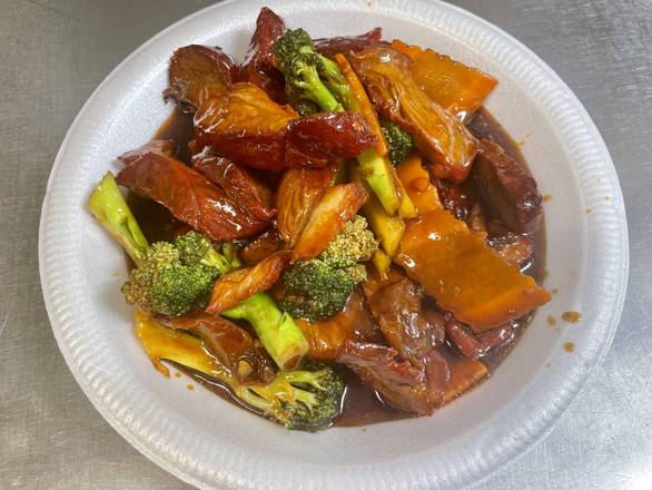 Combinación Carne Ahumada Brócoli