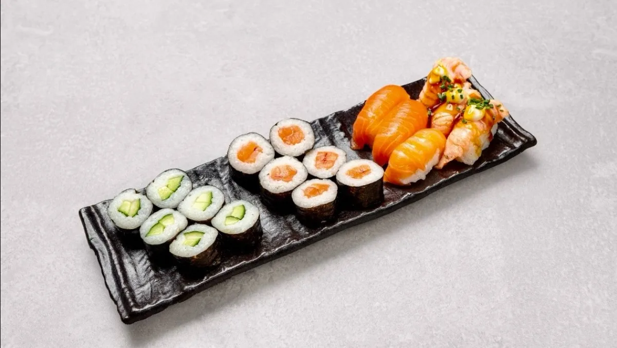 Sushi Box 11