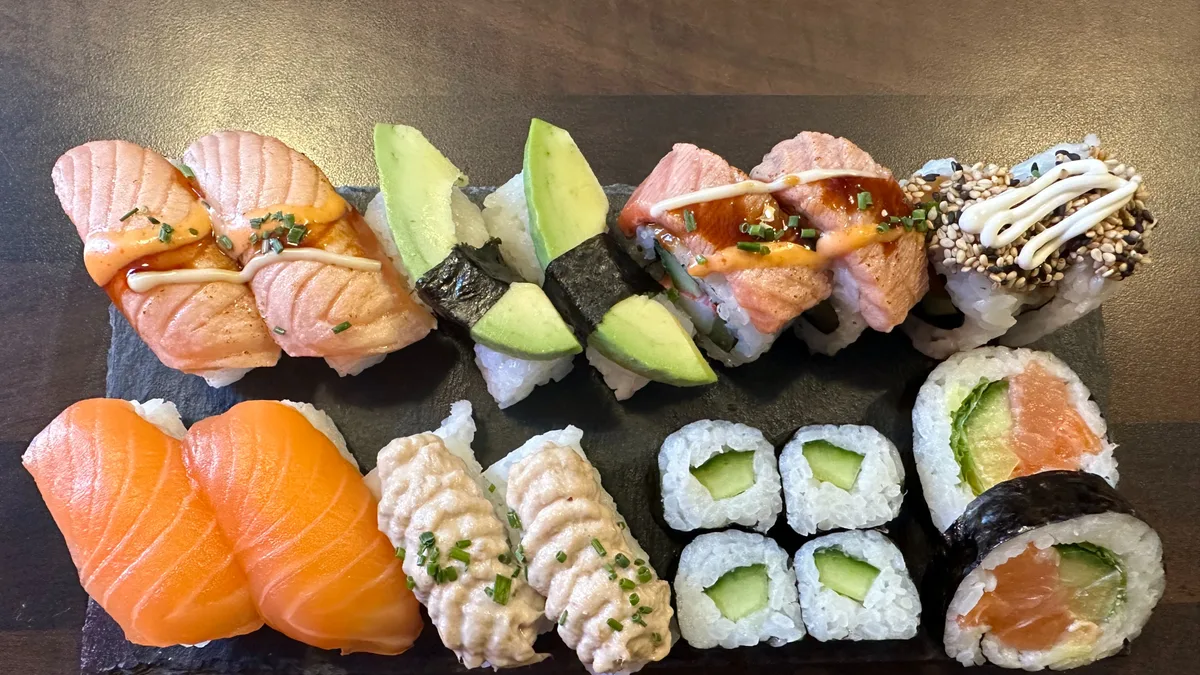 Sushi Box 8