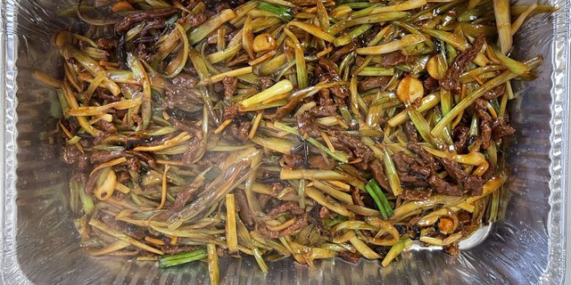Beef w/ Garlic Sauce