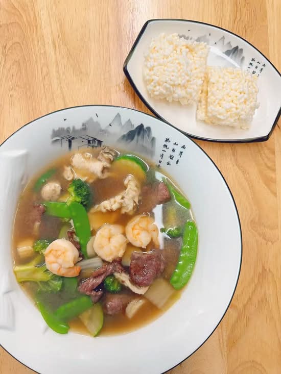 Sizzling Rice Soup