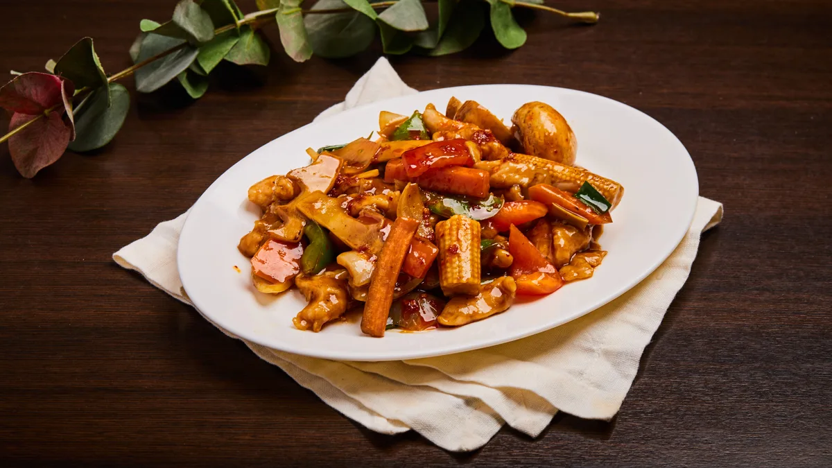 34. Kylling a la Szechwan (sterk)