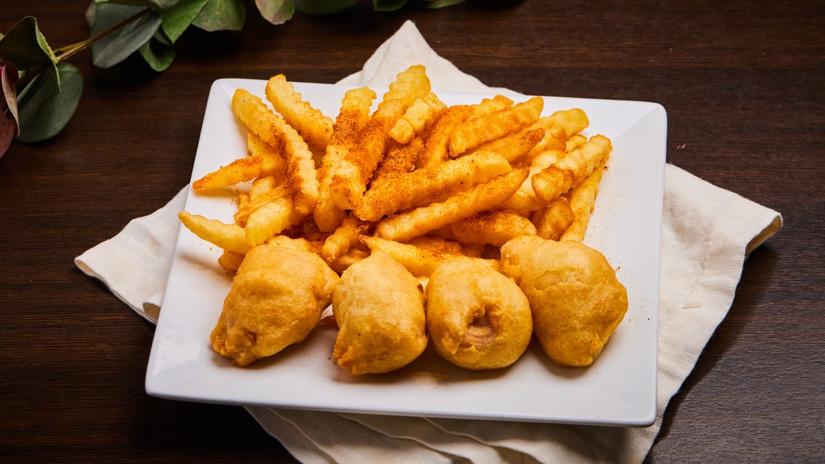 88. Innbakt Kylling m/ Pommes Frites