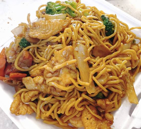 Lo Mein de Pollo