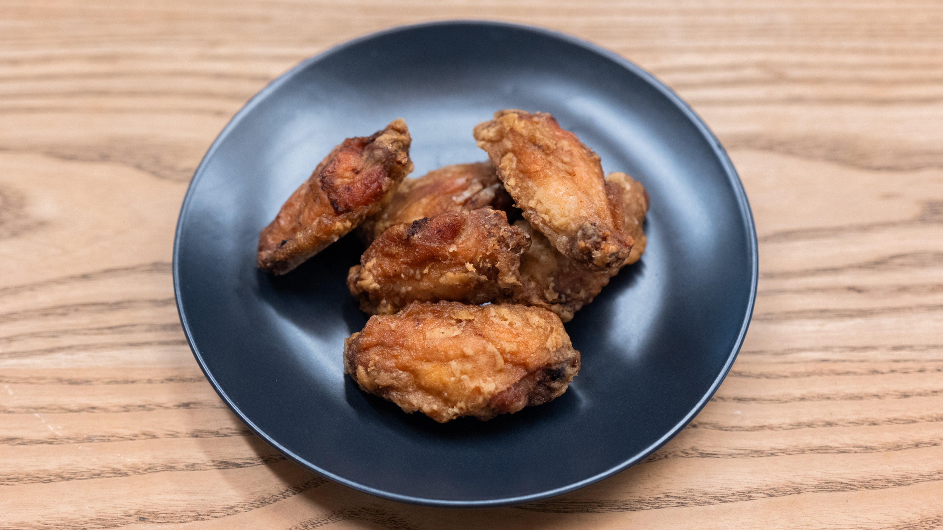 Fried Chicken Wings (6) / 酥炸雞翼