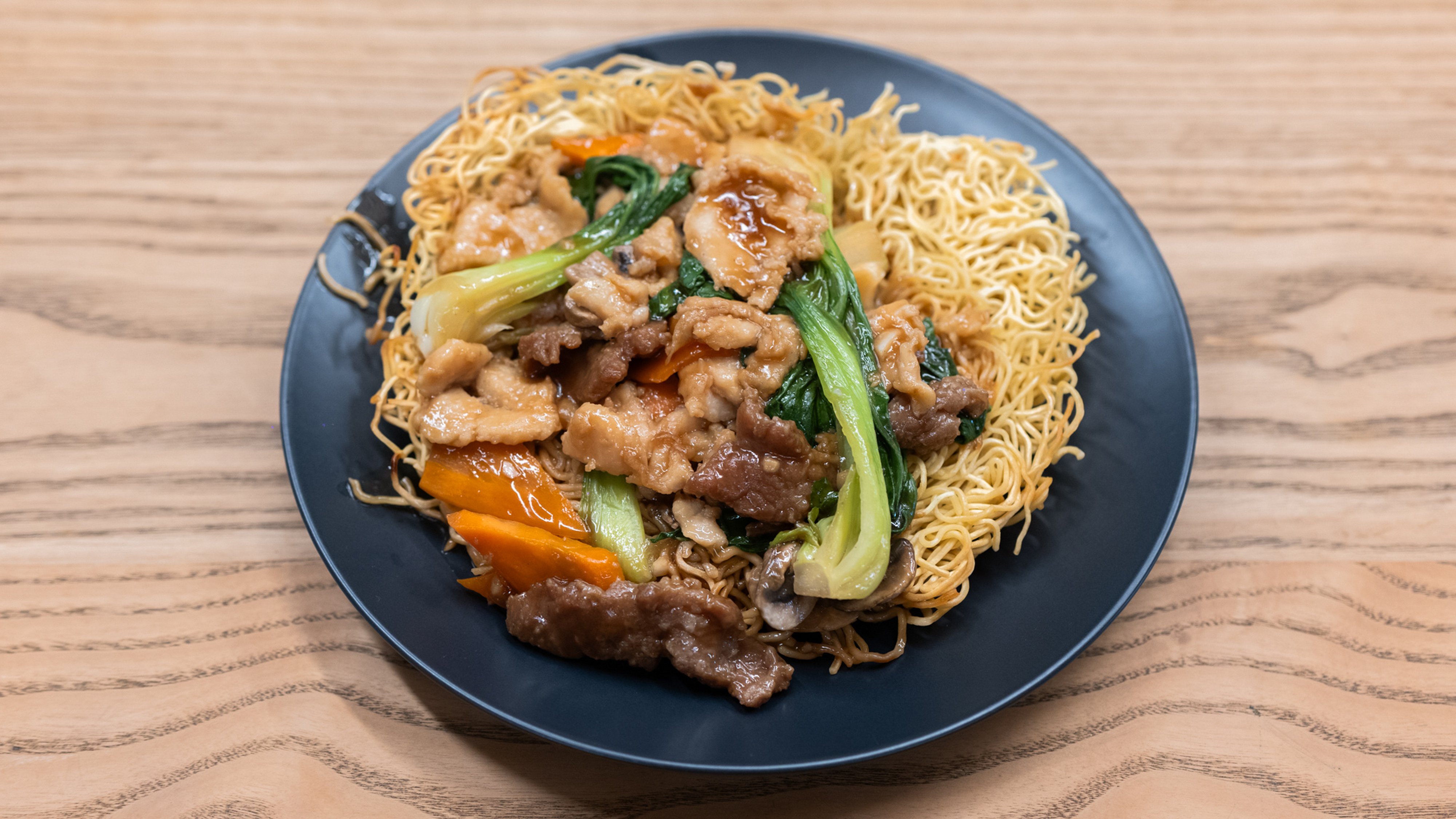 Hong Kong Style Pan Fried Noodle / 煎麵