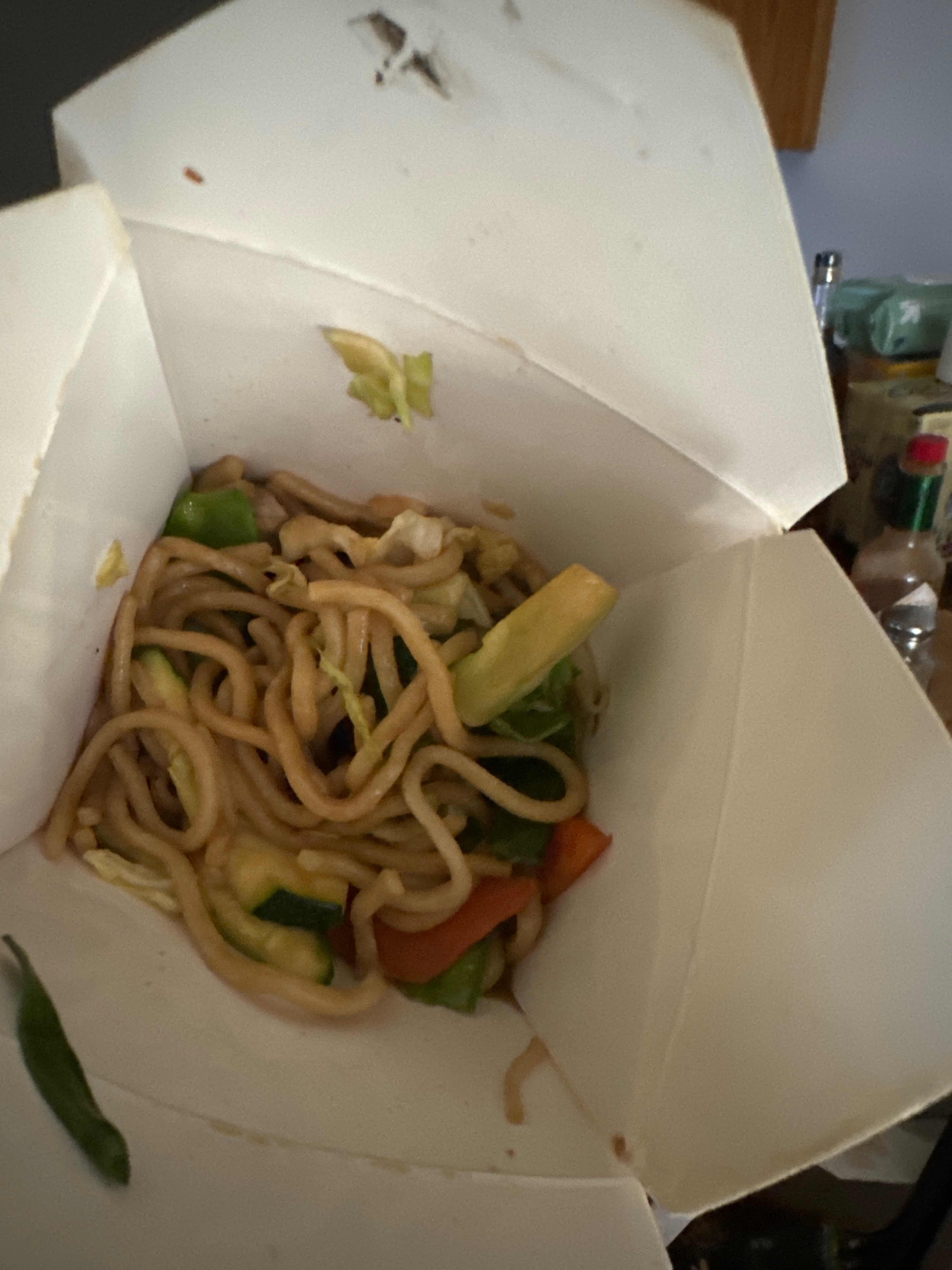 Vegetable Chow Mein / 素菜炒麵