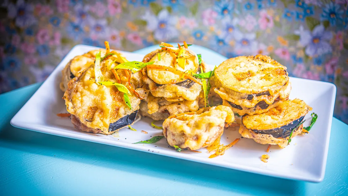 32. Friteeritud baklažaan seahakkliha täidisega