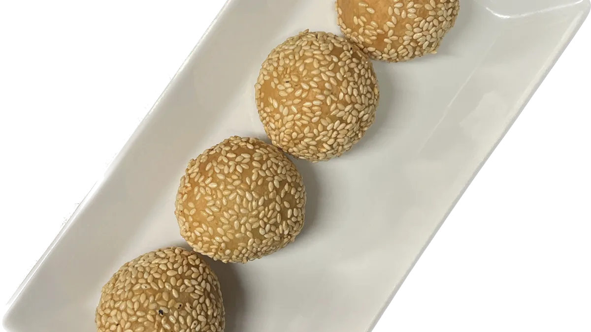 Friteeritud riisipallid magusa punase oa täidisega (4tk)
