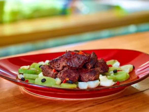 Wok Seared Filet Mignon 'Steak Ko,' Snow Peas