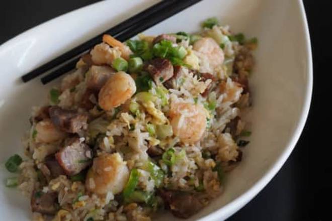 Yangzhou Fried Rice (FEATURED)