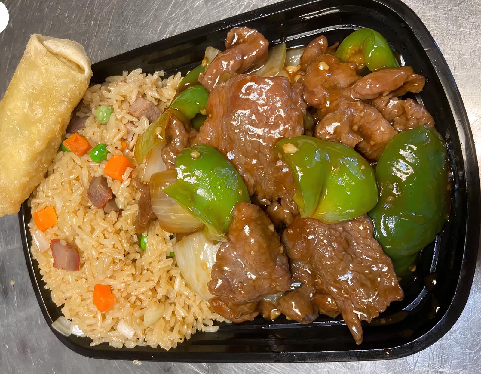 C12. Pepper Steak with Onion Combo/ 青椒牛
