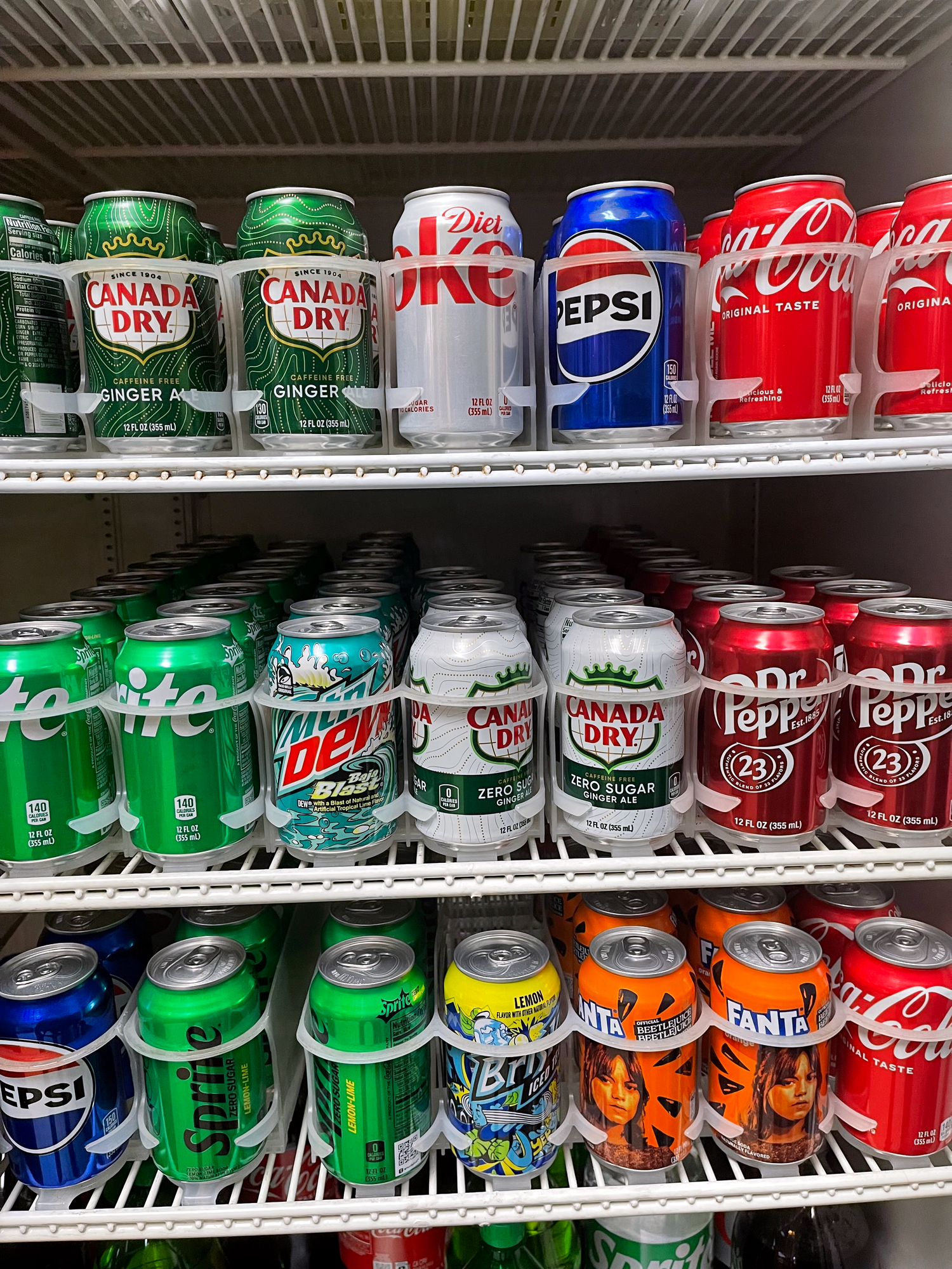 Canned Soda / 罐饮料