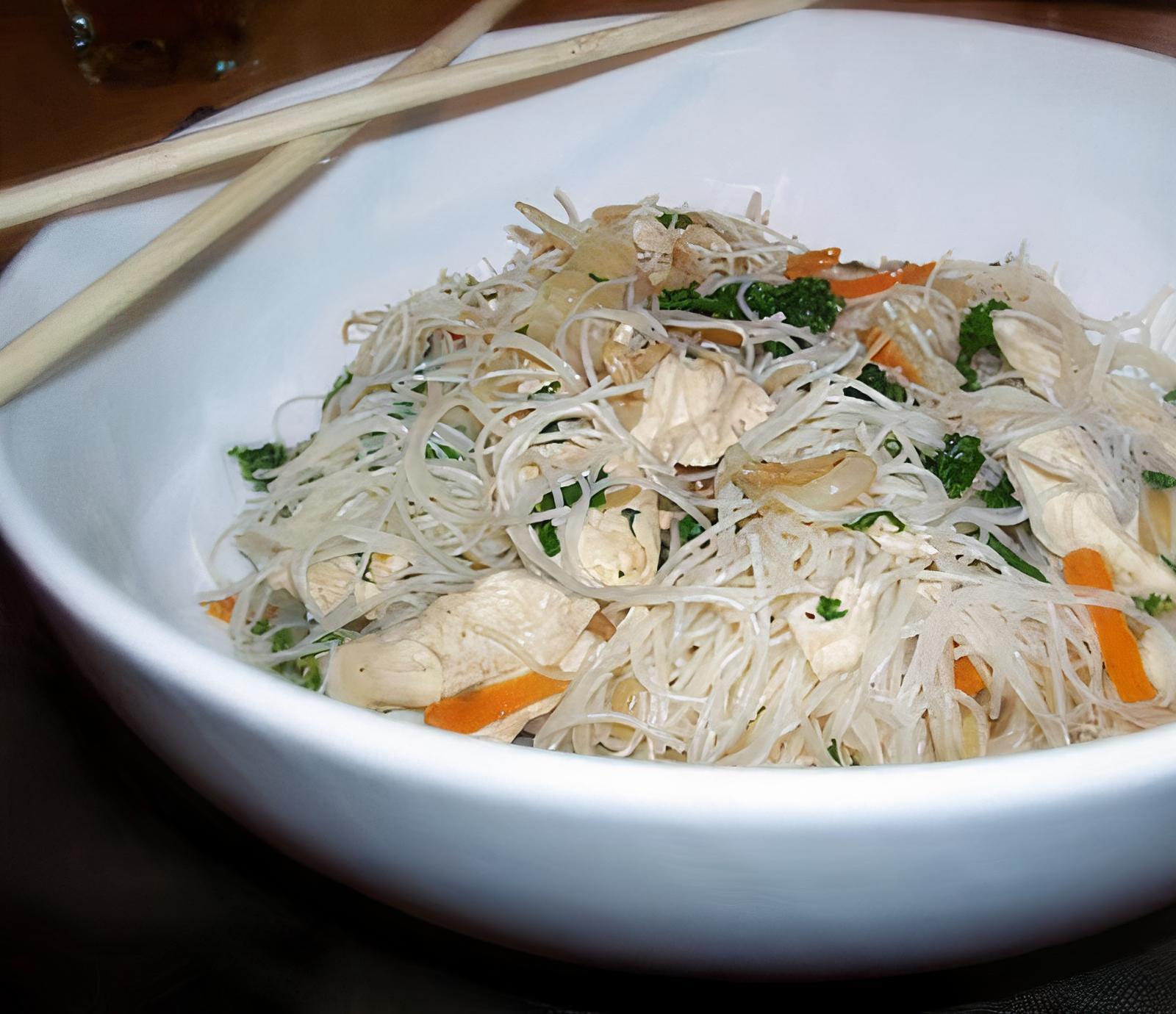 Chicken Mei Fun or Ho Fun