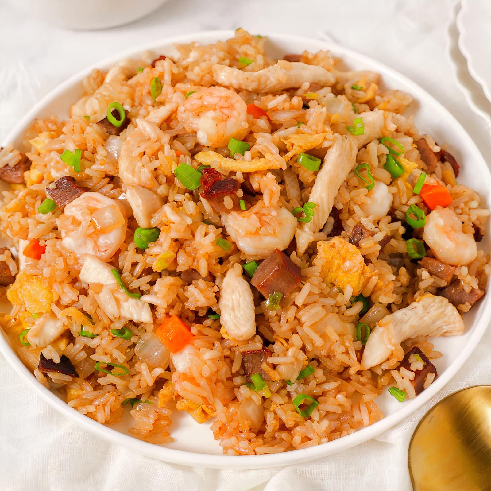House Special Fried Rice / 本楼炒饭