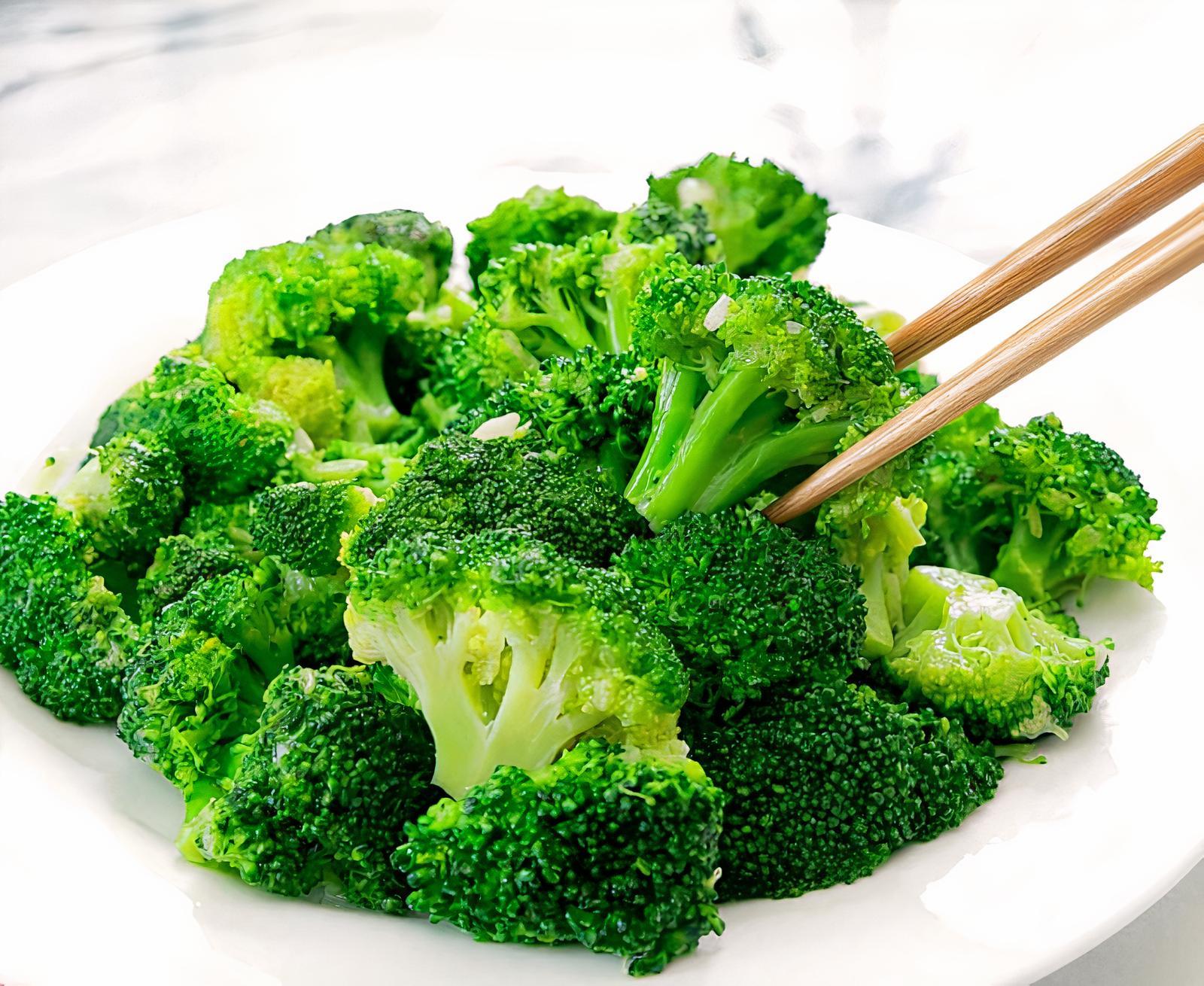 L1. Broccoli with Garlic Sauce / 鱼香芥兰