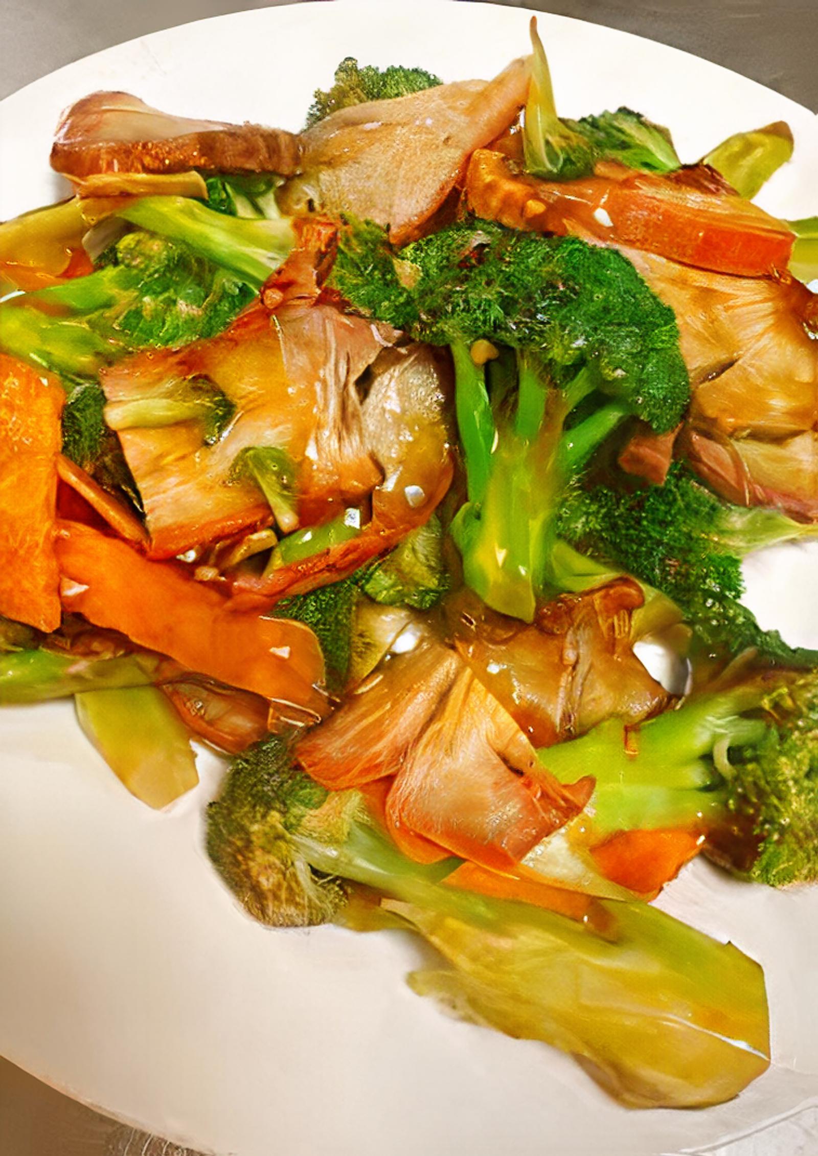 L16. Roast Pork with Broccoli / 芥兰叉烧