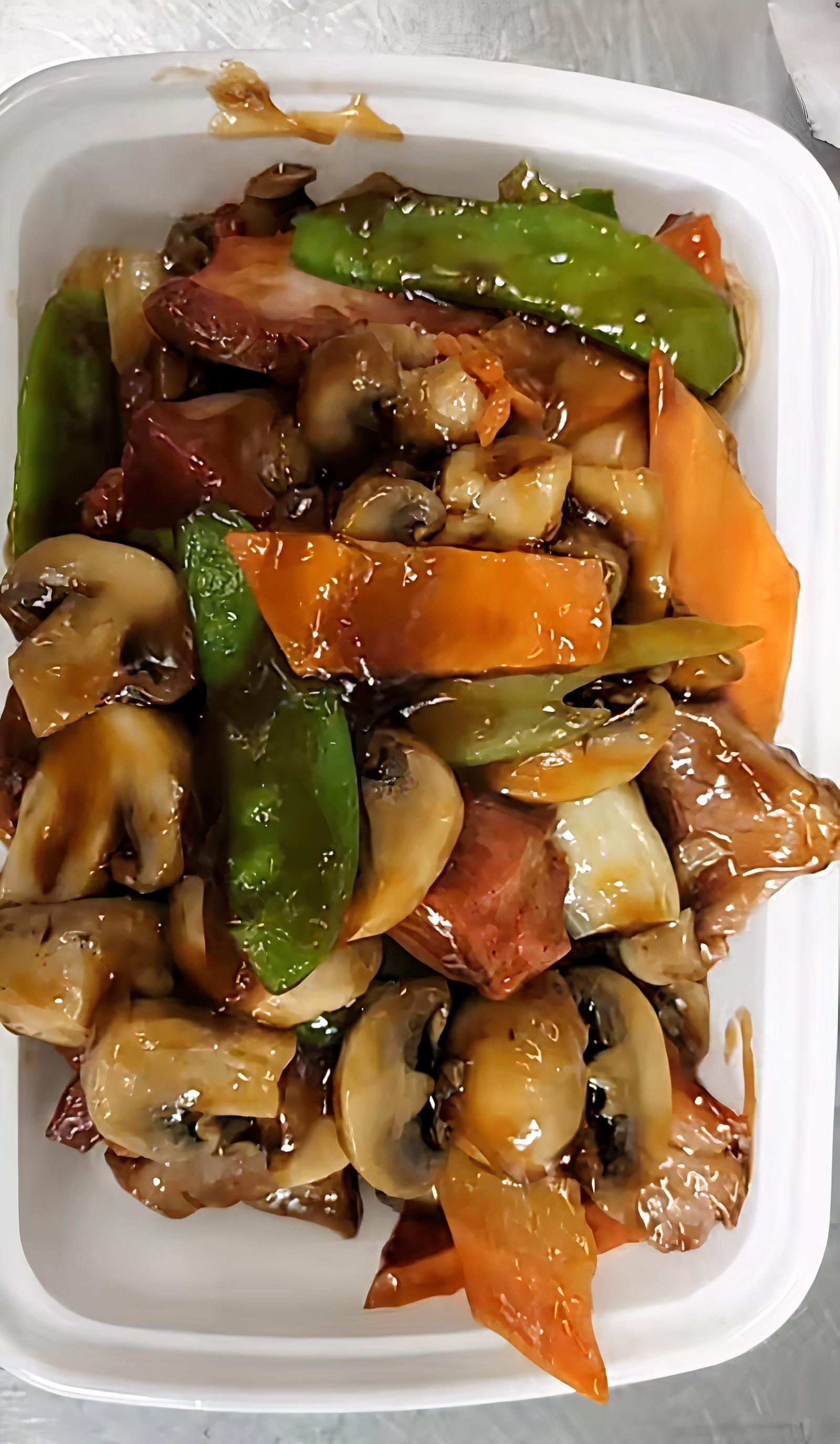 Pork with Mushroom / 蘑菇叉烧