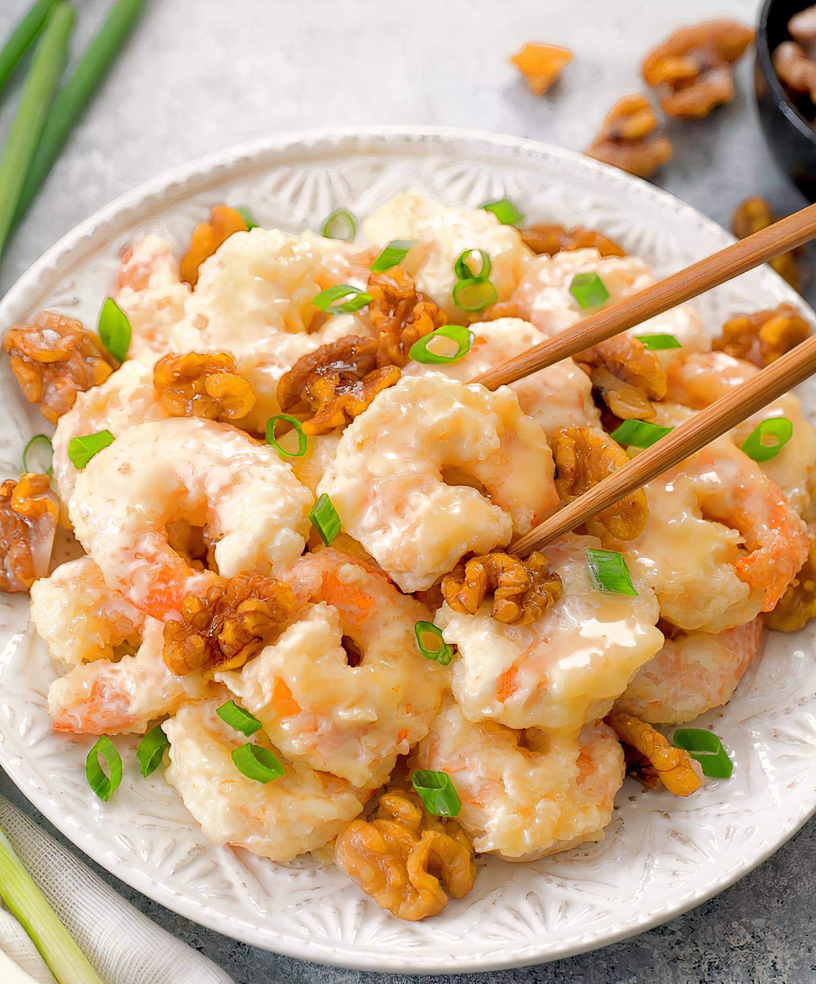 S14. Crispy Walnut Shrimp / 核桃虾