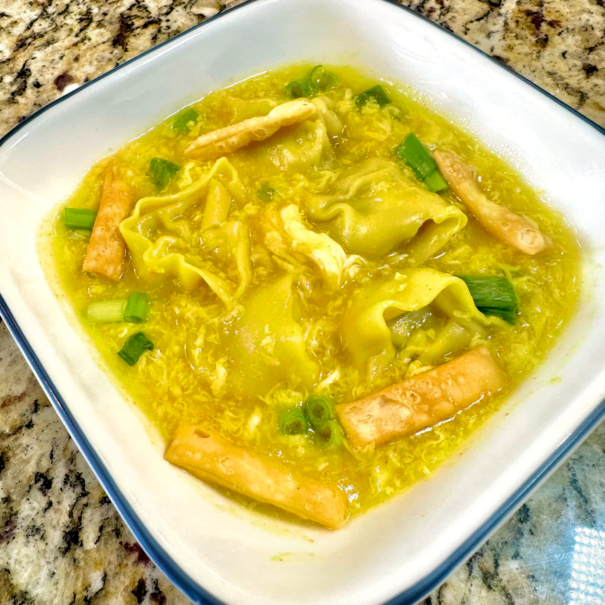 Wonton Egg Drop Soup / 云吞蛋花汤
