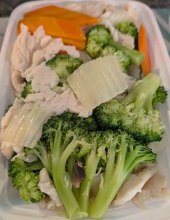 Steamed Mixed Vegetables with Chicken