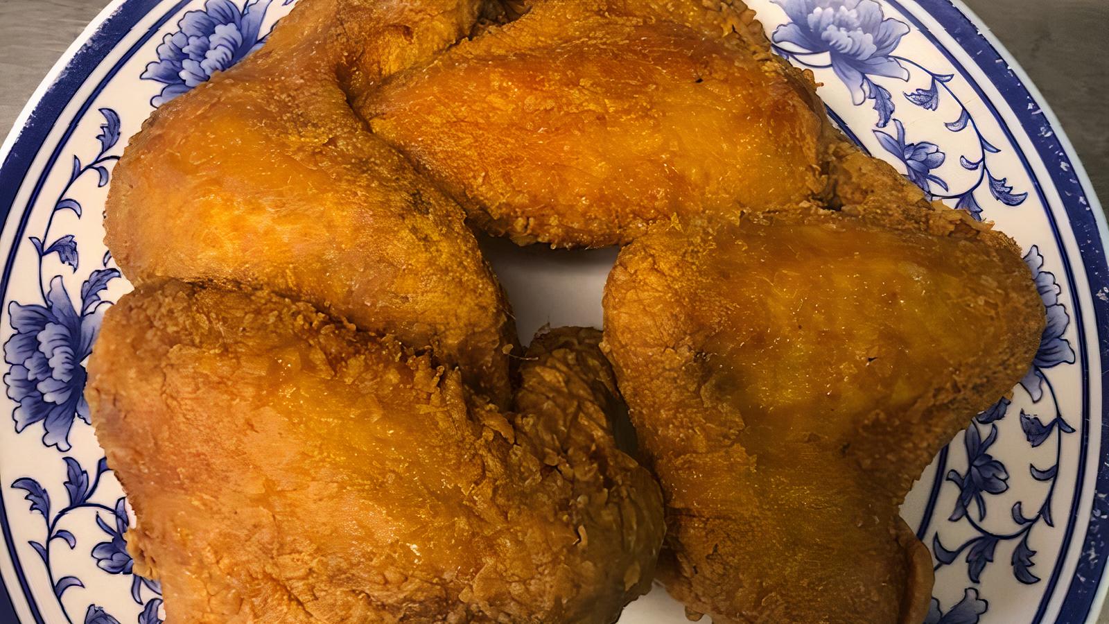 A. Fried Chicken Wings (4)