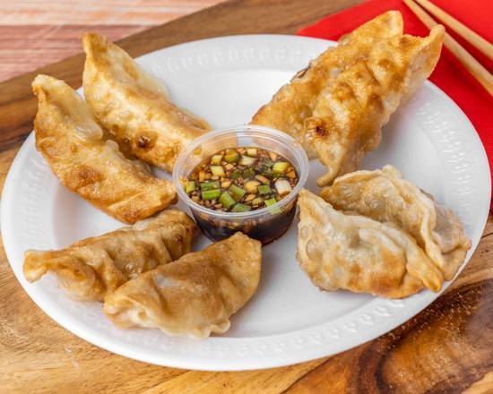 Fried Pork Dumpling (8 pcs)