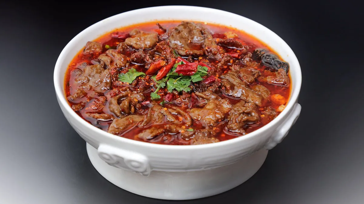 304 Szeletelt marha forró chilis olajban 水煮牛肉