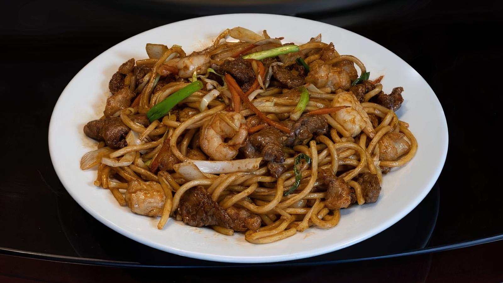 22. House Special Lo Mein 本楼捞面