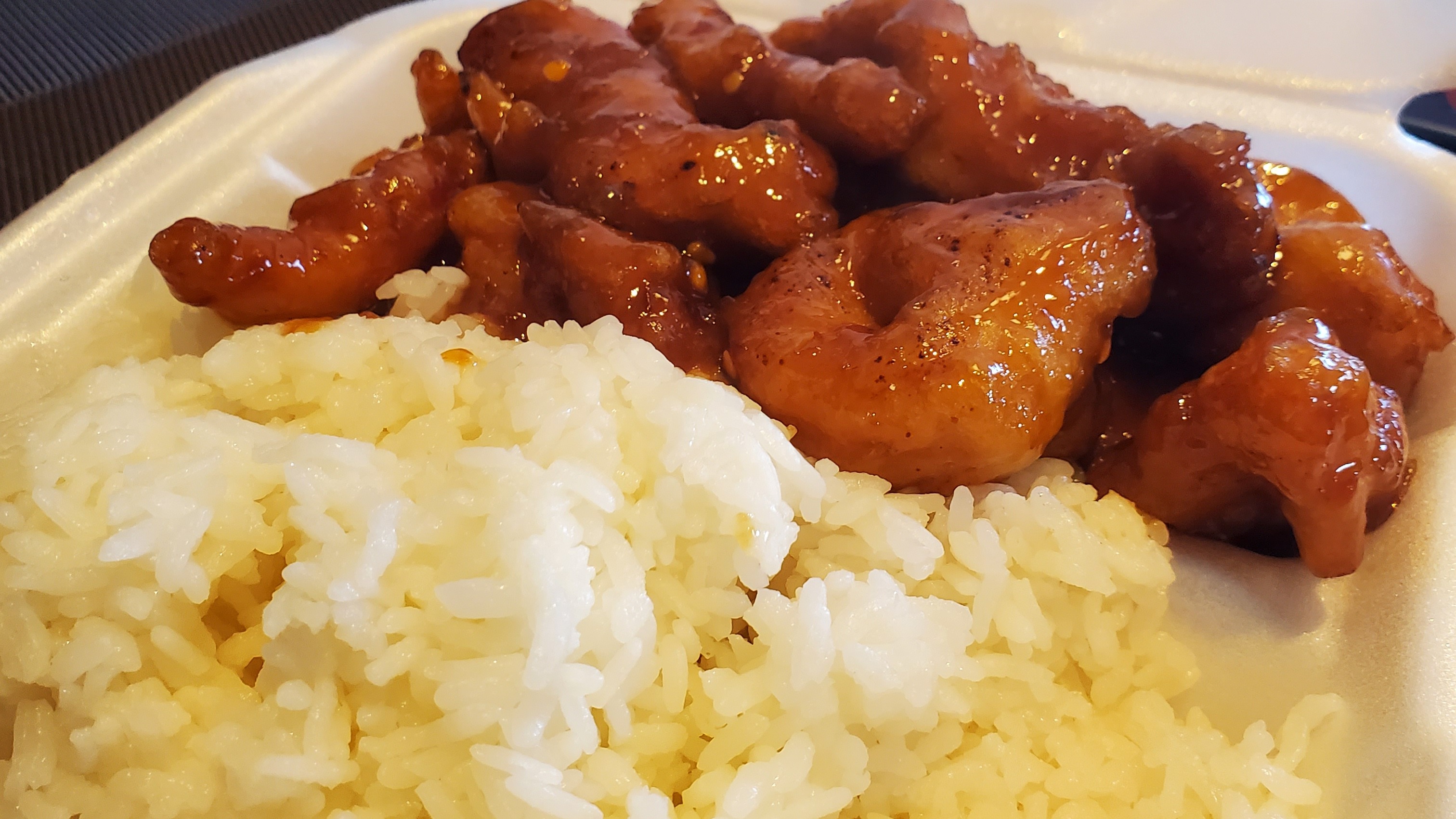 C55-3. General Tso Chicken Value Combo 左宗鸡 - 超值餐